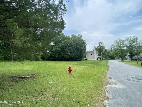 121 Poplar Street Jacksonville NC 28540