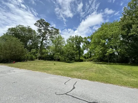 121 Poplar Street Jacksonville NC 28540