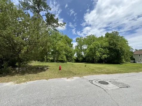121 Poplar Street Jacksonville NC 28540