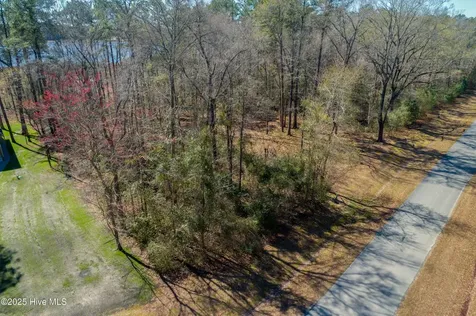75 Winfield Lane Pinetown NC 27865