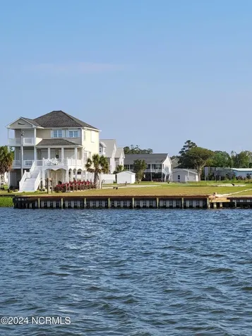 147 Salty Shores Point Drive Newport NC 28570