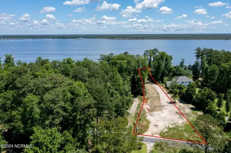 1306 Green Springs Road New Bern NC 28560