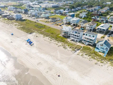 5215 E Beach Drive Oak Island NC 28465