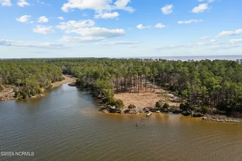 604 Shorey Drive Oriental NC 28571