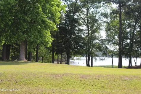 312 Maritime Loop Drive Bath NC 27808