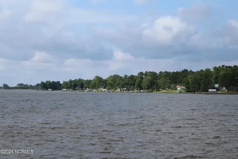 312 Maritime Loop Drive Bath NC 27808