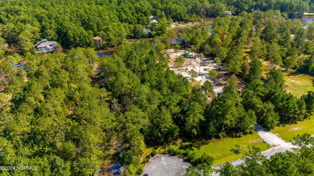 60 Pier Point Road N Oriental NC 28571
