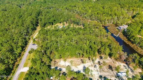 60 Pier Point Road N Oriental NC 28571