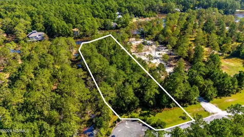 60 Pier Point Road N Oriental NC 28571
