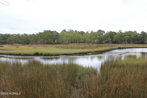 407 Salt Creek Road Swansboro NC 28584