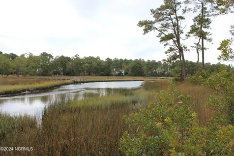 407 Salt Creek Road Swansboro NC 28584