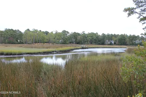 407 Salt Creek Road Swansboro NC 28584