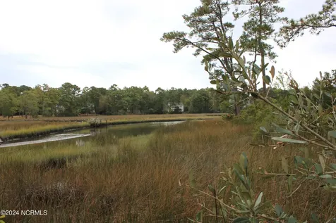 407 Salt Creek Road Swansboro NC 28584