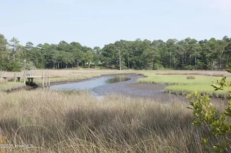 407 Salt Creek Road Swansboro NC 28584
