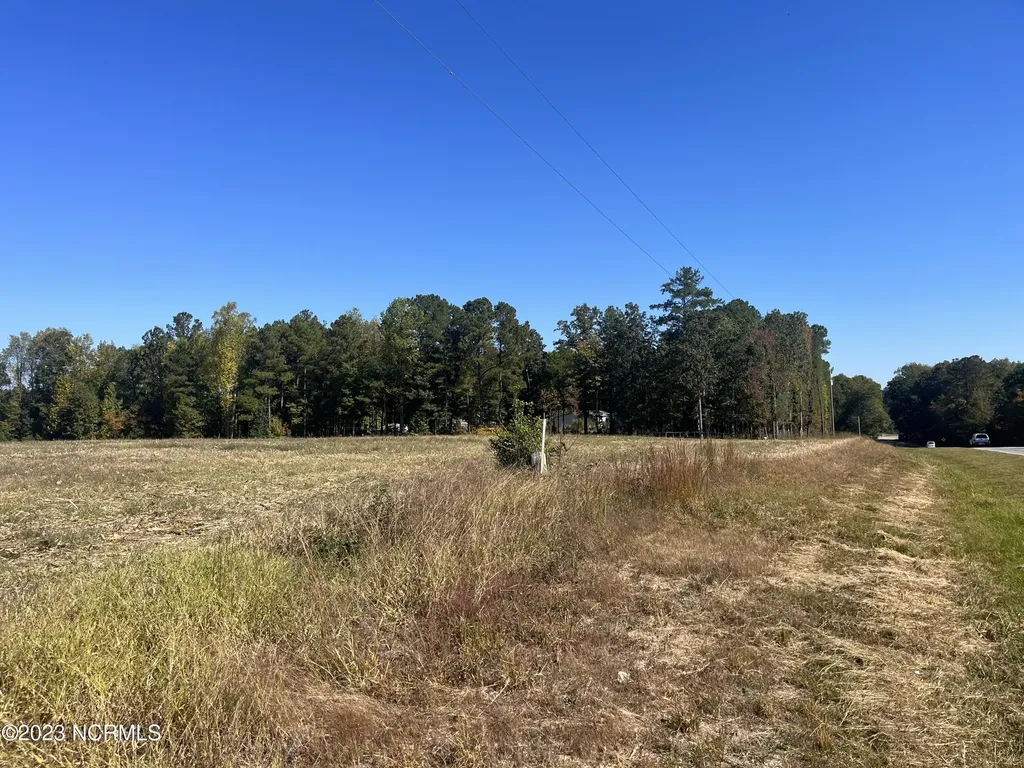 15894 Nc Hwy 24/27 Eagle Springs NC 27242
