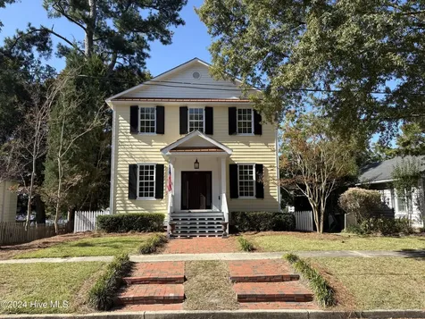 107 S Main Street Bath NC 27808