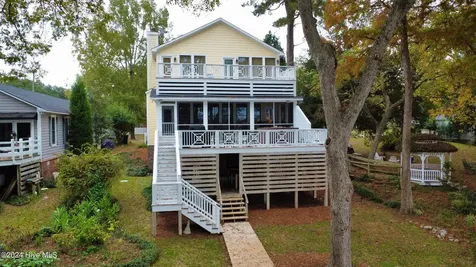 107 S Main Street Bath NC 27808