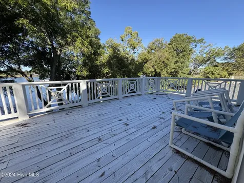 107 S Main Street Bath NC 27808