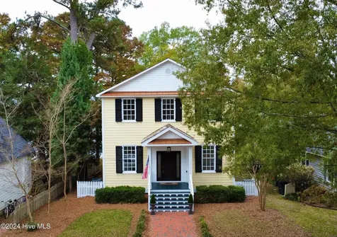 107 S Main Street Bath NC 27808