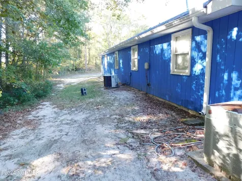 11121 Turnpike Road Laurinburg NC 28352