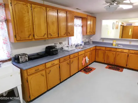 11121 Turnpike Road Laurinburg NC 28352