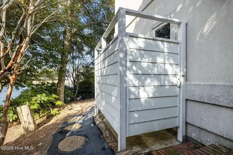 518 Egret Lake Drive Pine Knoll Shores NC 28512