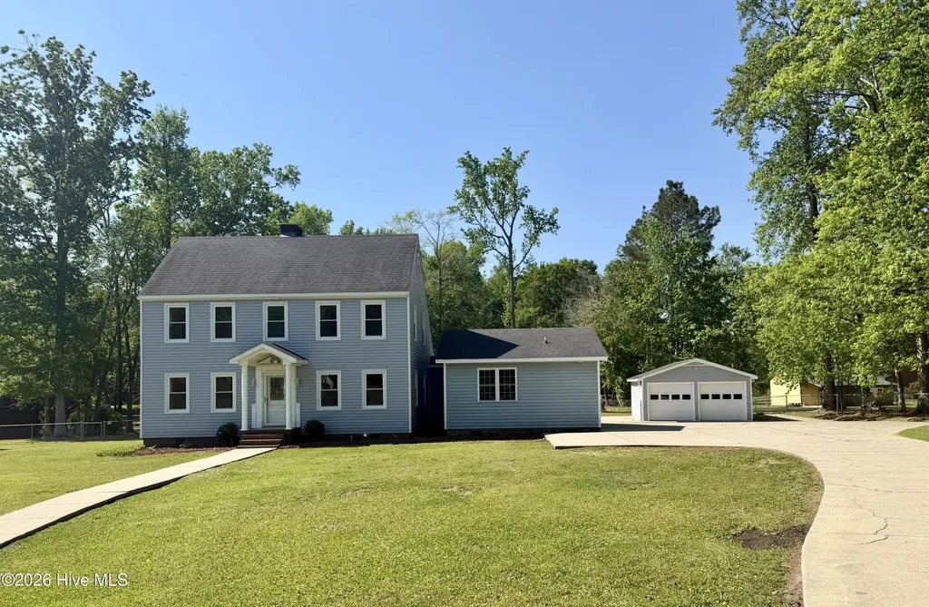 2443 Creekside Road Kinston NC 28504