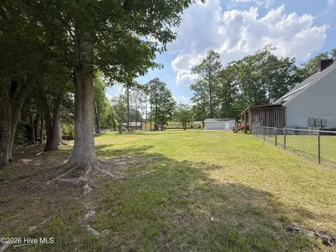 2443 Creekside Road Kinston NC 28504