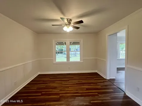 2443 Creekside Road Kinston NC 28504