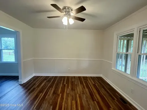 2443 Creekside Road Kinston NC 28504