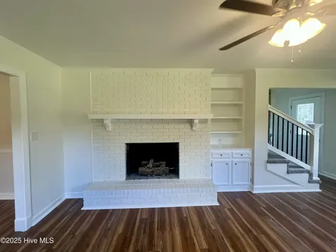 2443 Creekside Road Kinston NC 28504