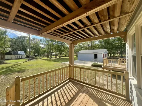 2443 Creekside Road Kinston NC 28504