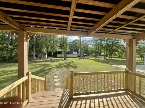 2443 Creekside Road Kinston NC 28504