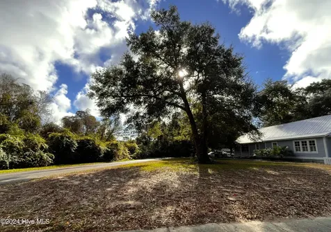 301 Fire Fly Lane Southport NC 28461