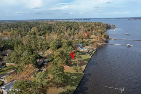 2108 Neuse Cliffs Drive New Bern NC 28560