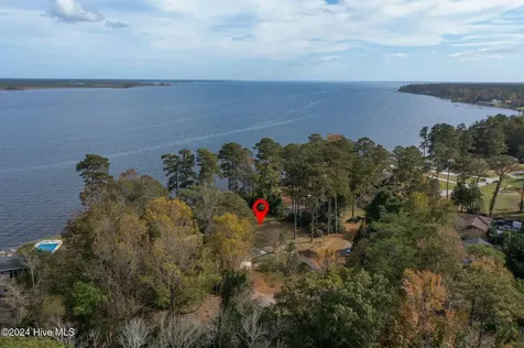 2108 Neuse Cliffs Drive New Bern NC 28560