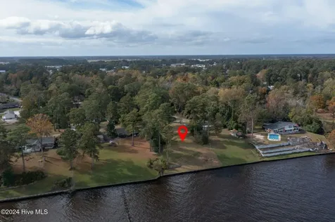 2108 Neuse Cliffs Drive New Bern NC 28560