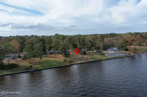 2108 Neuse Cliffs Drive New Bern NC 28560
