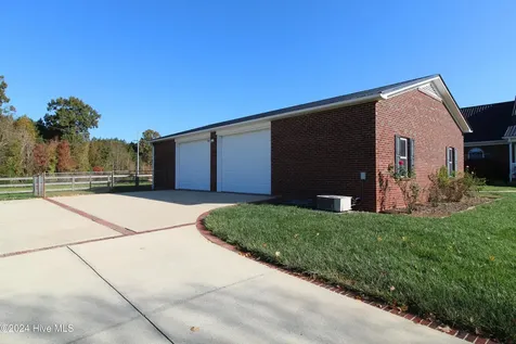 455 Hogan Farm Road Seagrove NC 27341