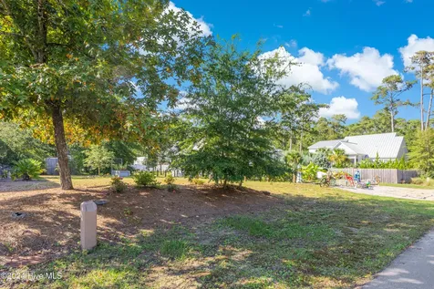 127 NW 25th Street Oak Island NC 28465