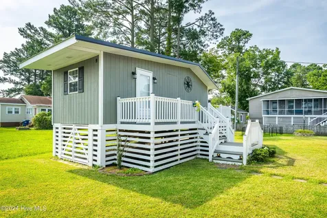 552 Lamont Street Belhaven NC 27810