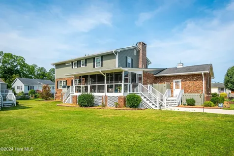552 Lamont Street Belhaven NC 27810