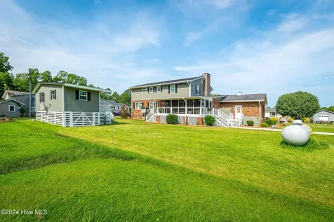 552 Lamont Street Belhaven NC 27810