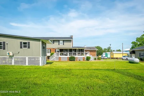 552 Lamont Street Belhaven NC 27810