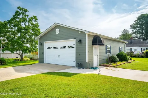 552 Lamont Street Belhaven NC 27810