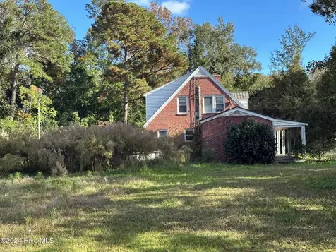 570 W Main Street Wallace NC 28466