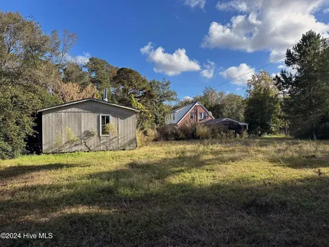 570 W Main Street Wallace NC 28466