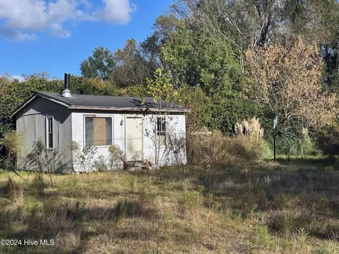 570 W Main Street Wallace NC 28466