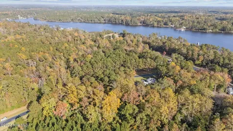 96 Highland Avenue Grantsboro NC 28529