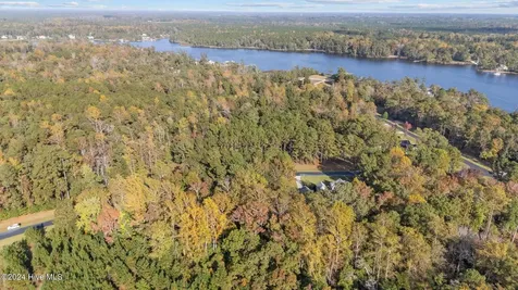 96 Highland Avenue Grantsboro NC 28529